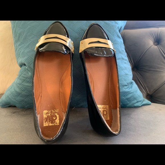 Brand new Dolce Vita flats - Picture 2 of 3